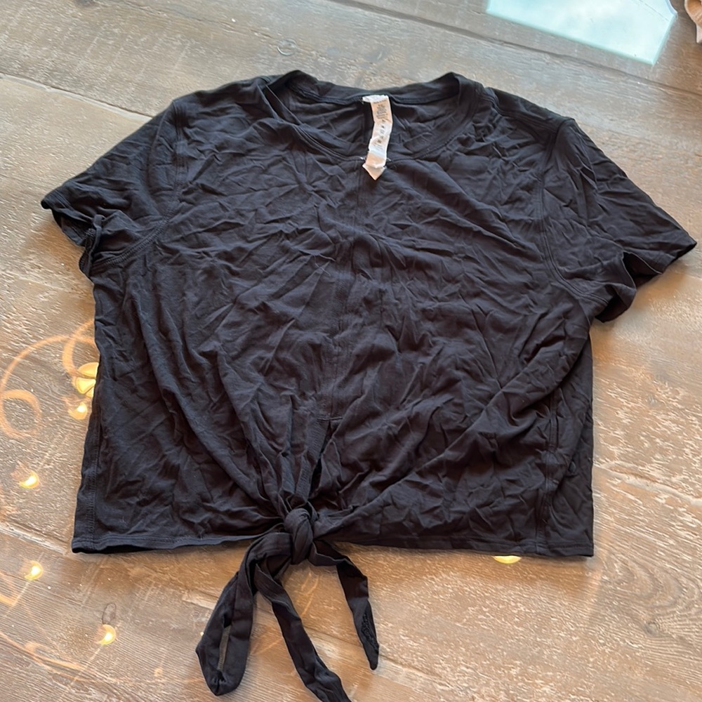 Lululemon short sleeve front tie crop t-shirt